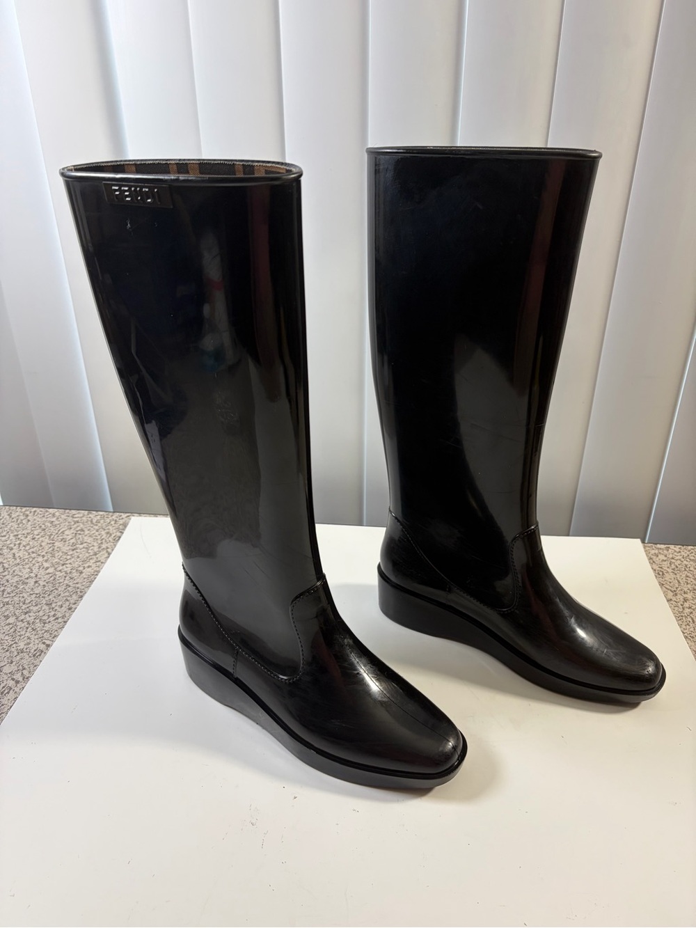 Fendi Black Rubber Rain Boots EU Size 37 Zucca Logo Lining Italy